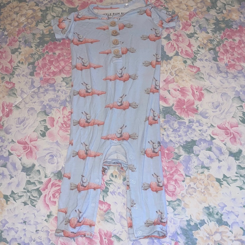 EUC Little Bum Bum 6-9 mos